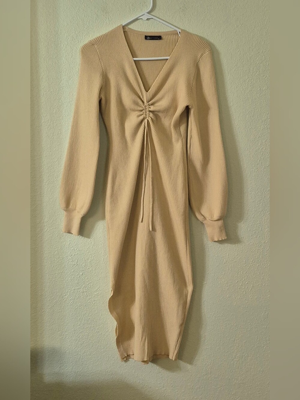 Cream Ruched V-Neck Long Sleeve Maxi Dress